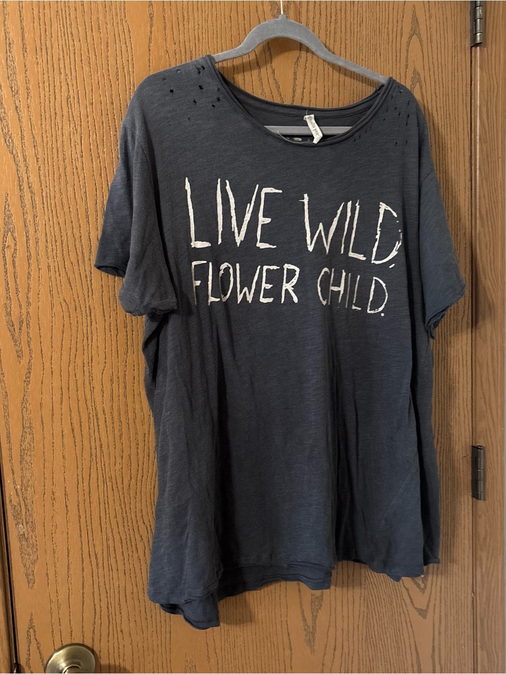 Magnolia Pearl Live Wild Flower Child Distressed Cotton Graphic Tee Grey OS - Picture 2 of 5